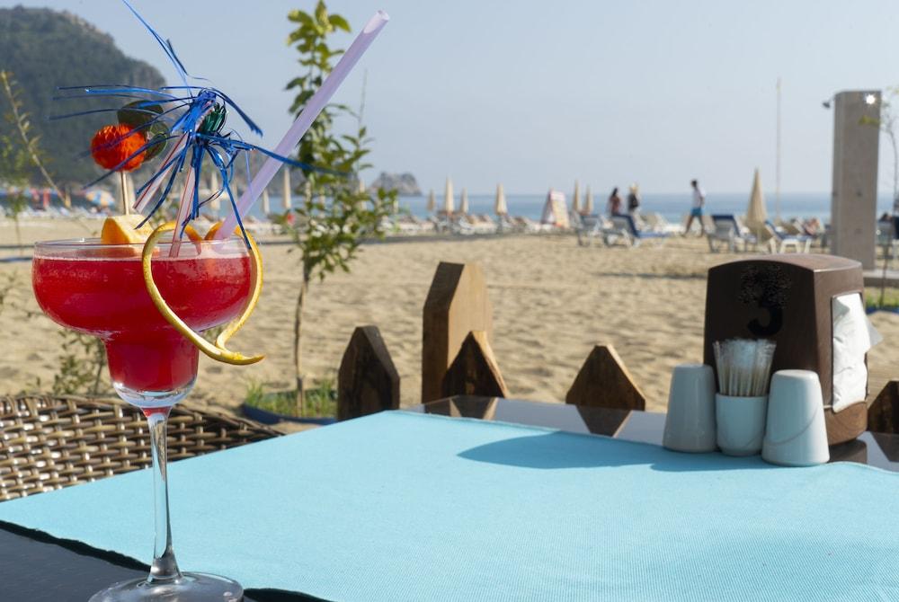Azak Beach Hotel Алания Экстерьер фото