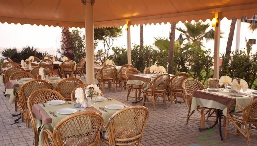 Azak Beach Hotel Алания Экстерьер фото